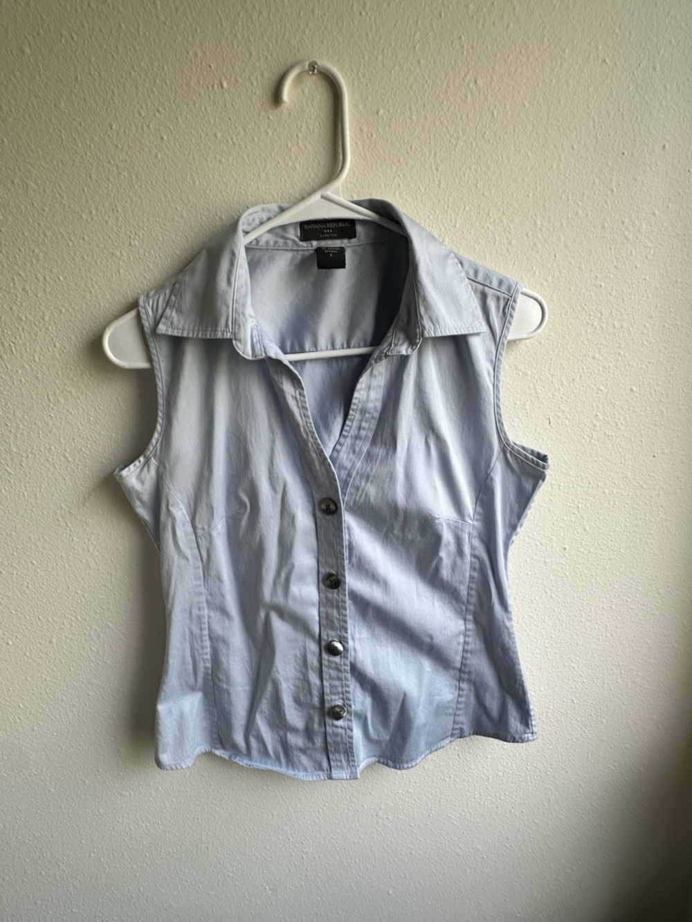 Banana Republic Pale Blue Sleeveless Button-Down Shirt